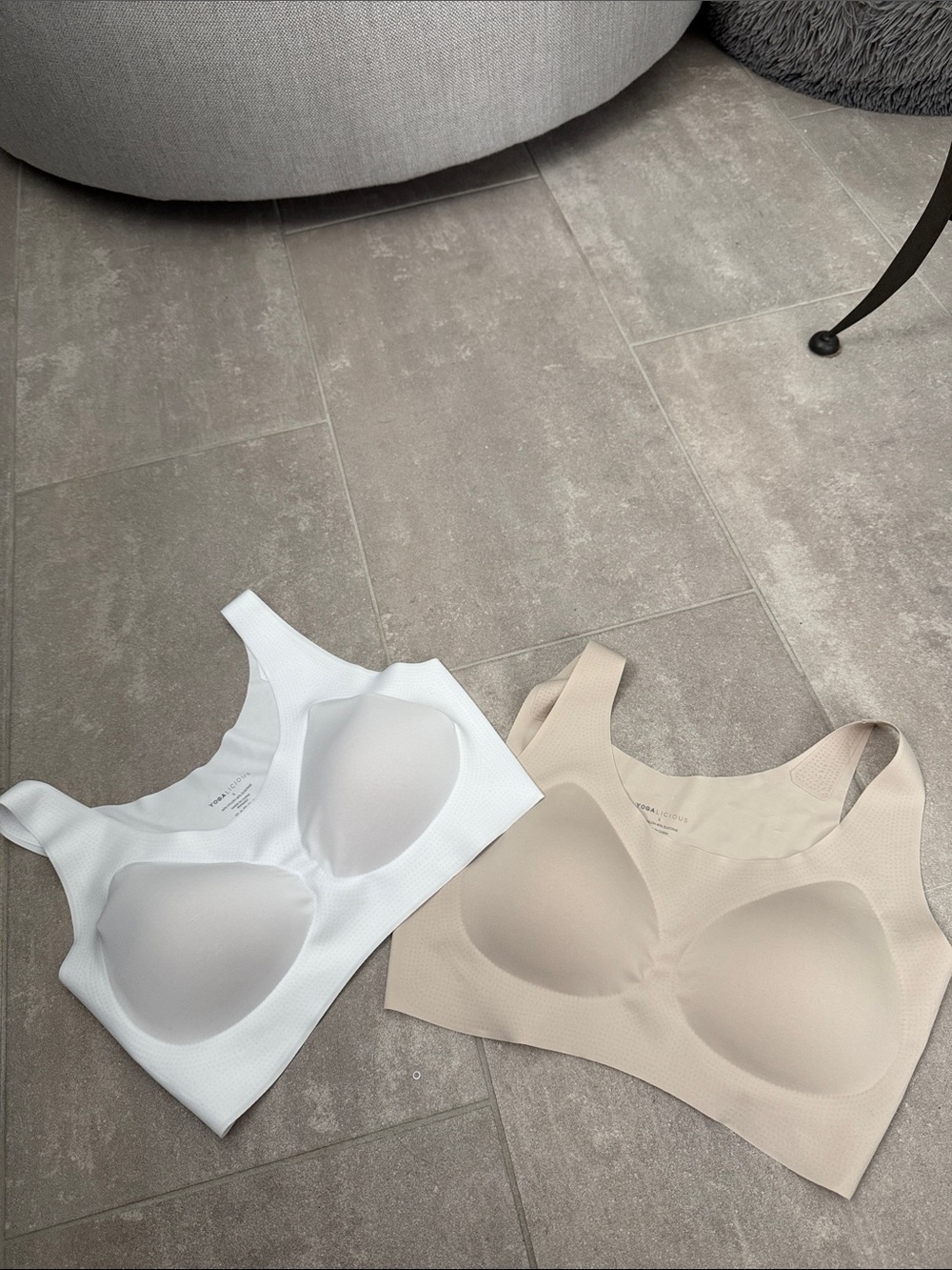 NEW Size Large Yogalicious 2 pack laser cut lightly lined sports bra $65 MSRP